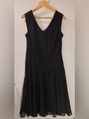 Black Beaded Evening Dress Sleeveless V Neck Midi Formal Dress Size M